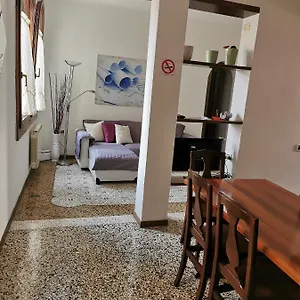 https://ca-cristallina.hotelinveneto.com