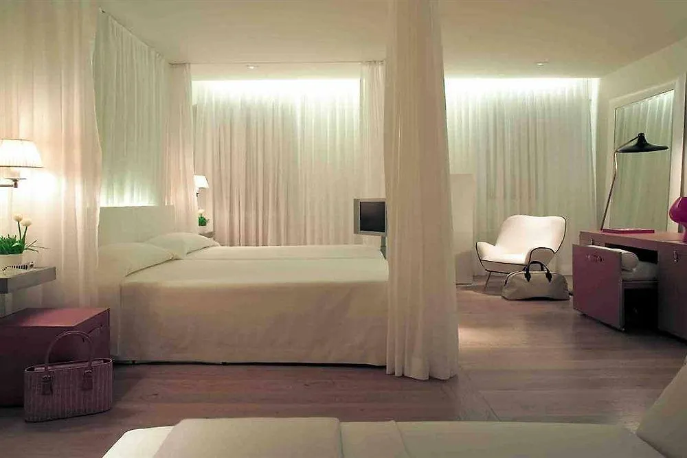 Hotel Continentale - Lungarno Collection Florence 4*,