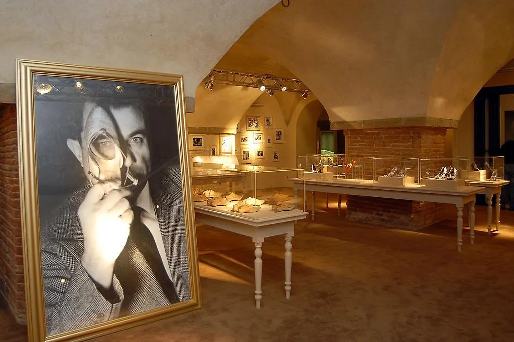 Hotel Continentale - Lungarno Collection Florence 4*,  Italy