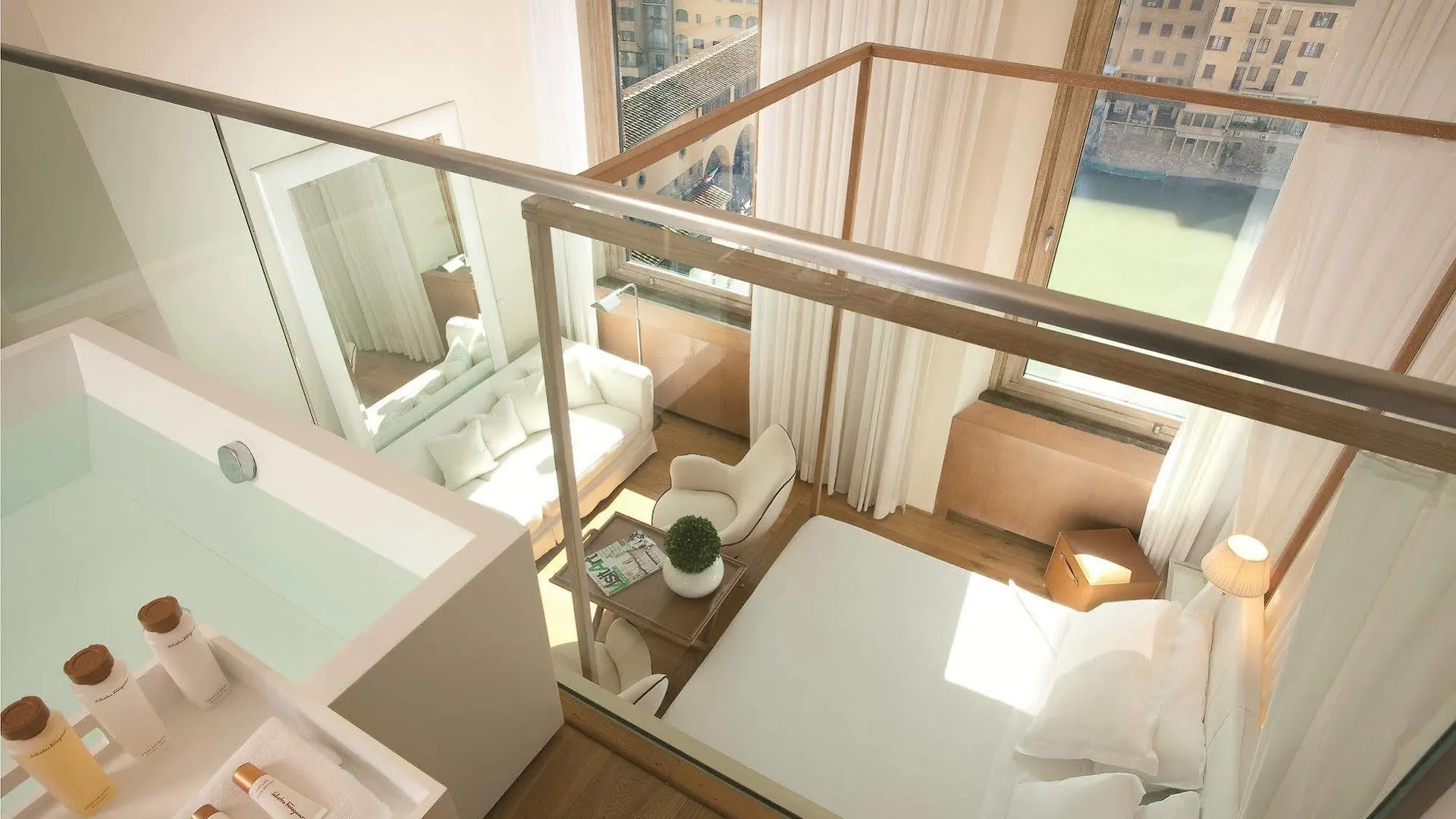 Hotel Continentale - Lungarno Collection Florence