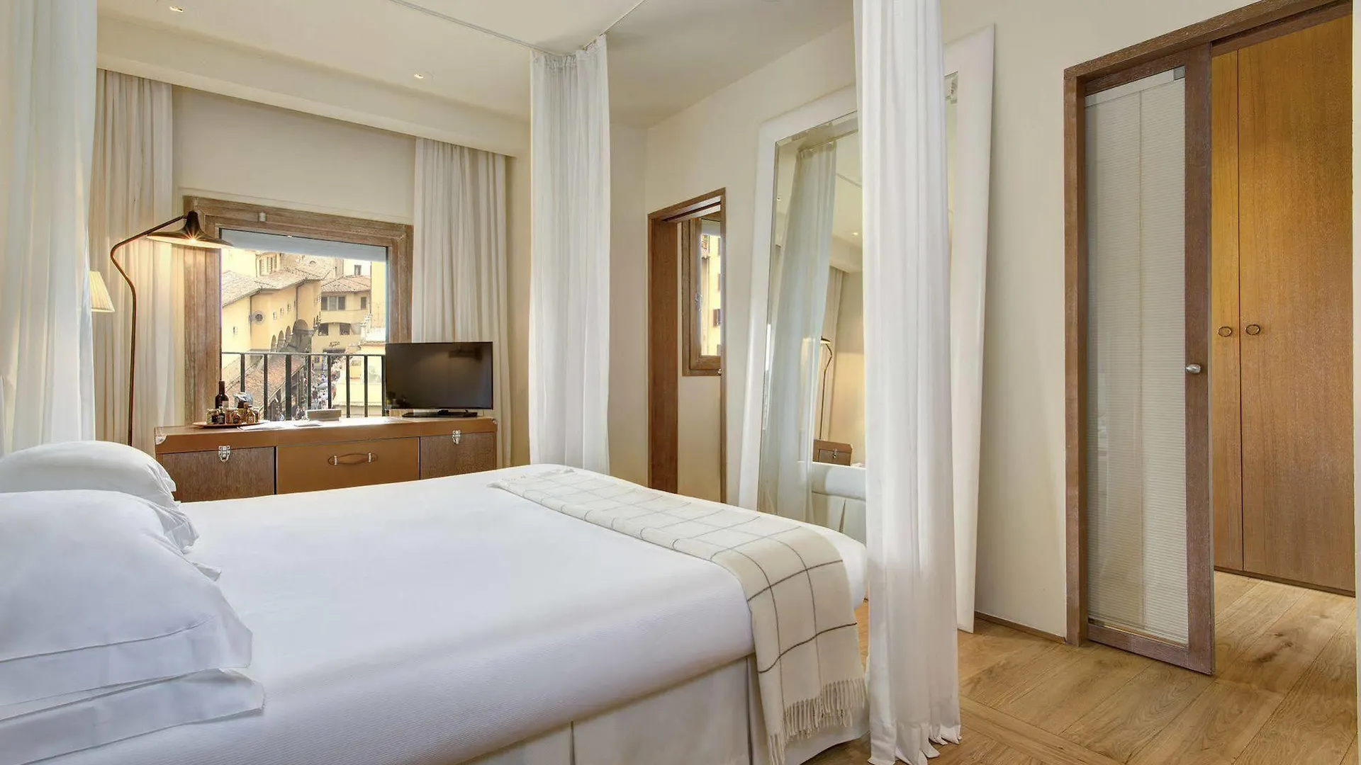 Hotel Continentale - Lungarno Collection Florence